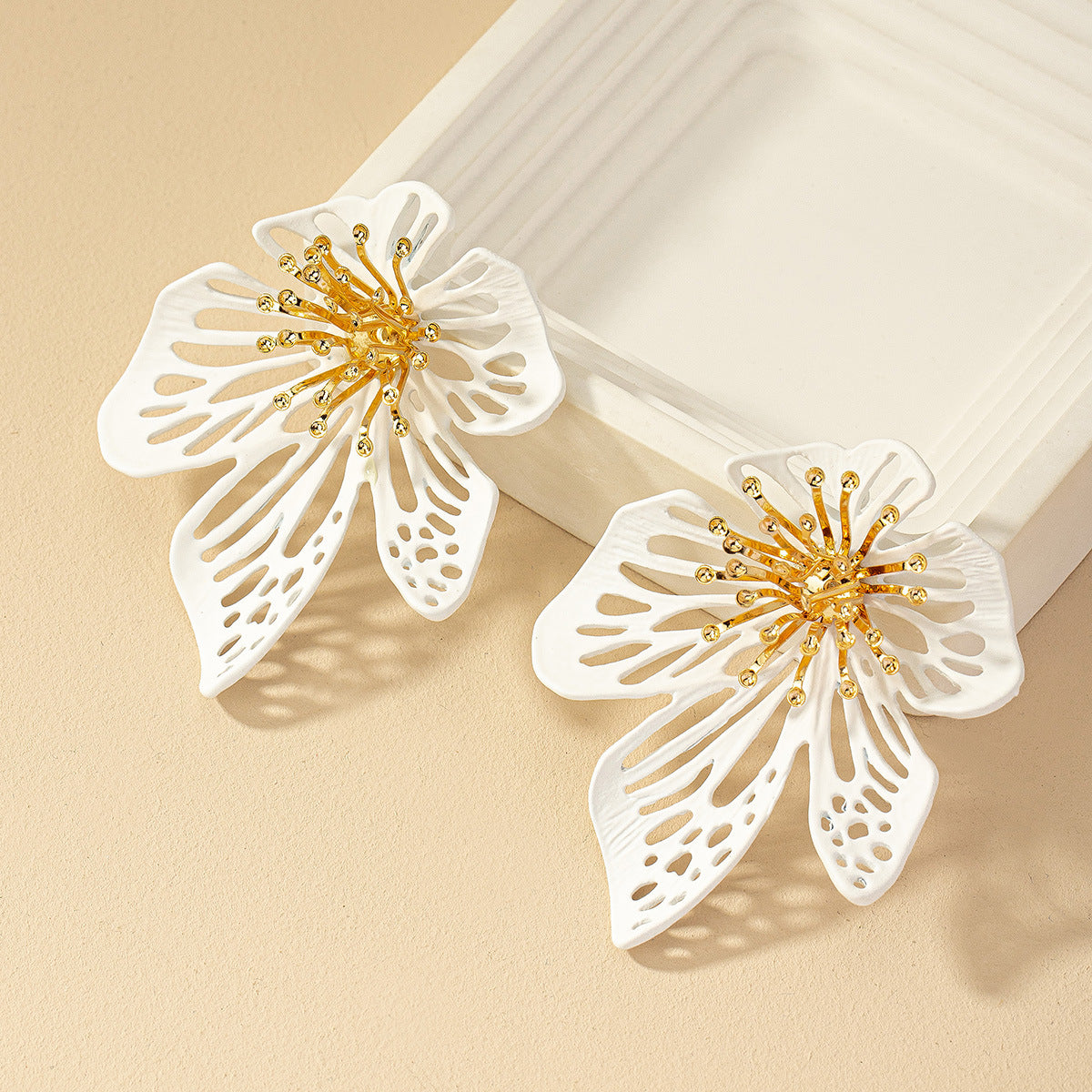 Minimalist Beautiful Flowers Earrings